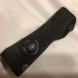 Exos Wrist Brace With Boa Closure Fracture Brace Open Thumb Left Small Vented